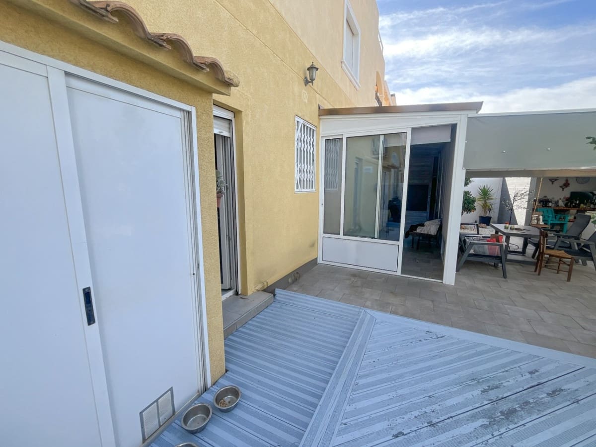 2 soveværelse Lejlighed til salg i La Mata med swimmingpool garage - € 270.000 (Ref: 9607035)