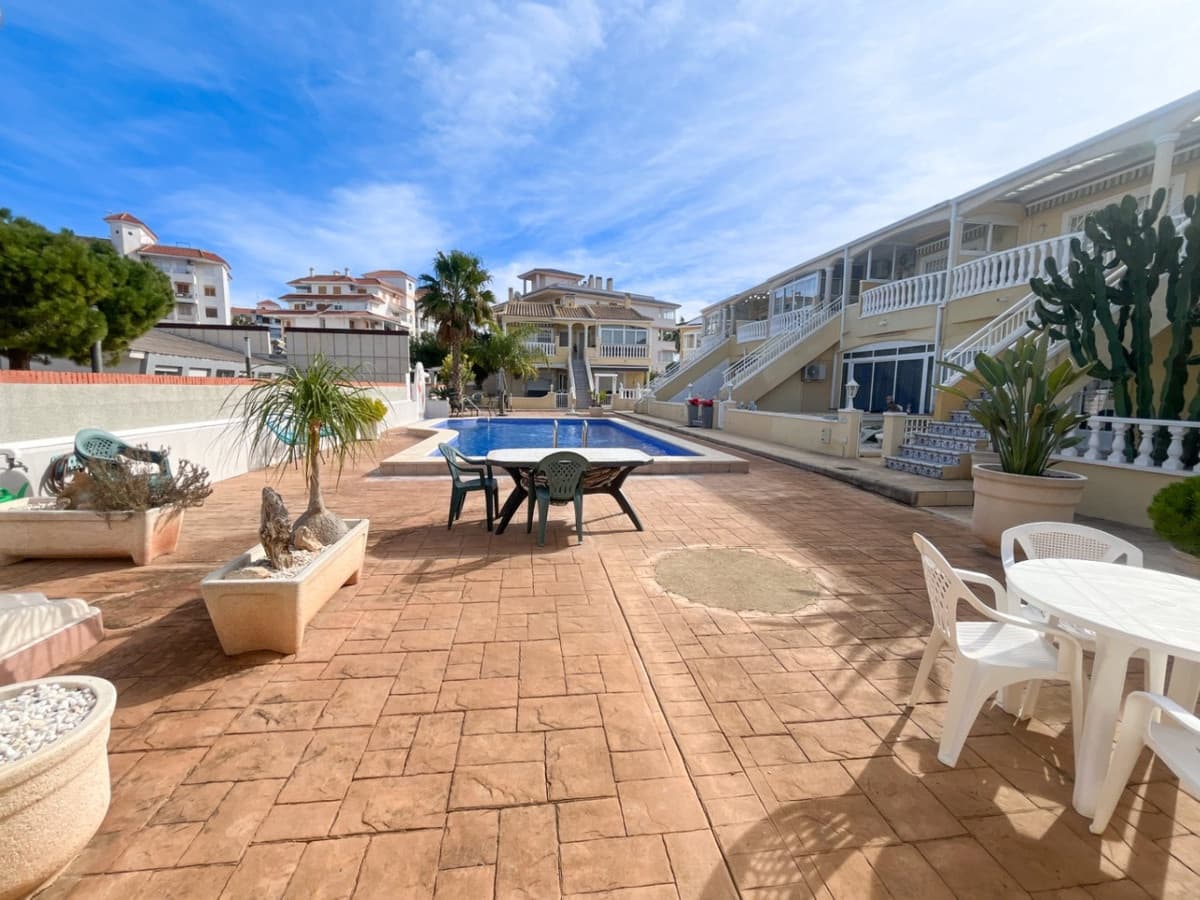 2 soveværelse Lejlighed til salg i La Mata med swimmingpool garage - € 270.000 (Ref: 9607035)