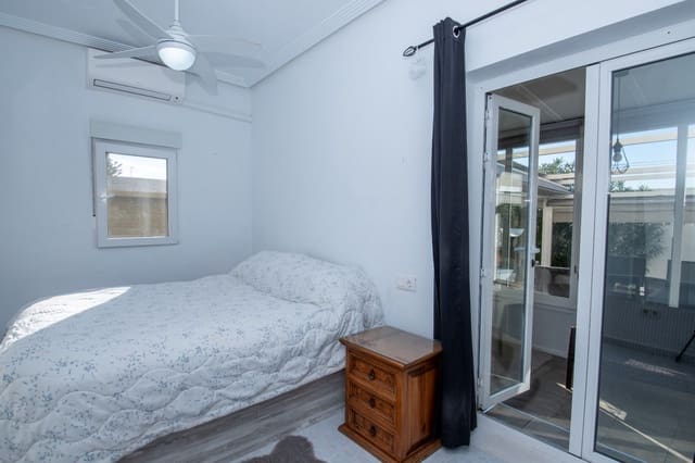 2 quarto Apartamento para venda em Los Europeos, Torrevieja com piscina garagem - 259 000 € (Ref: 9607035)