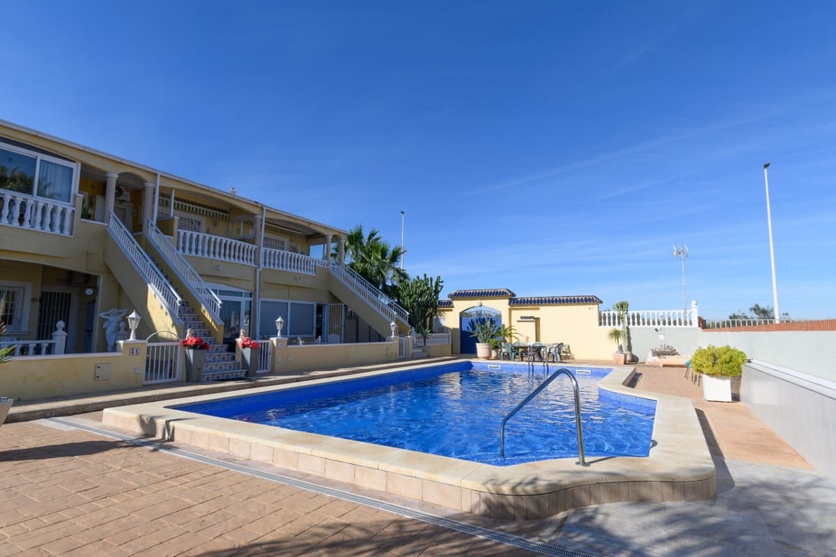 2 slaapkamer Appartement te koop in La Mata met zwembad garage - € 249.000 (Ref: 9607035)