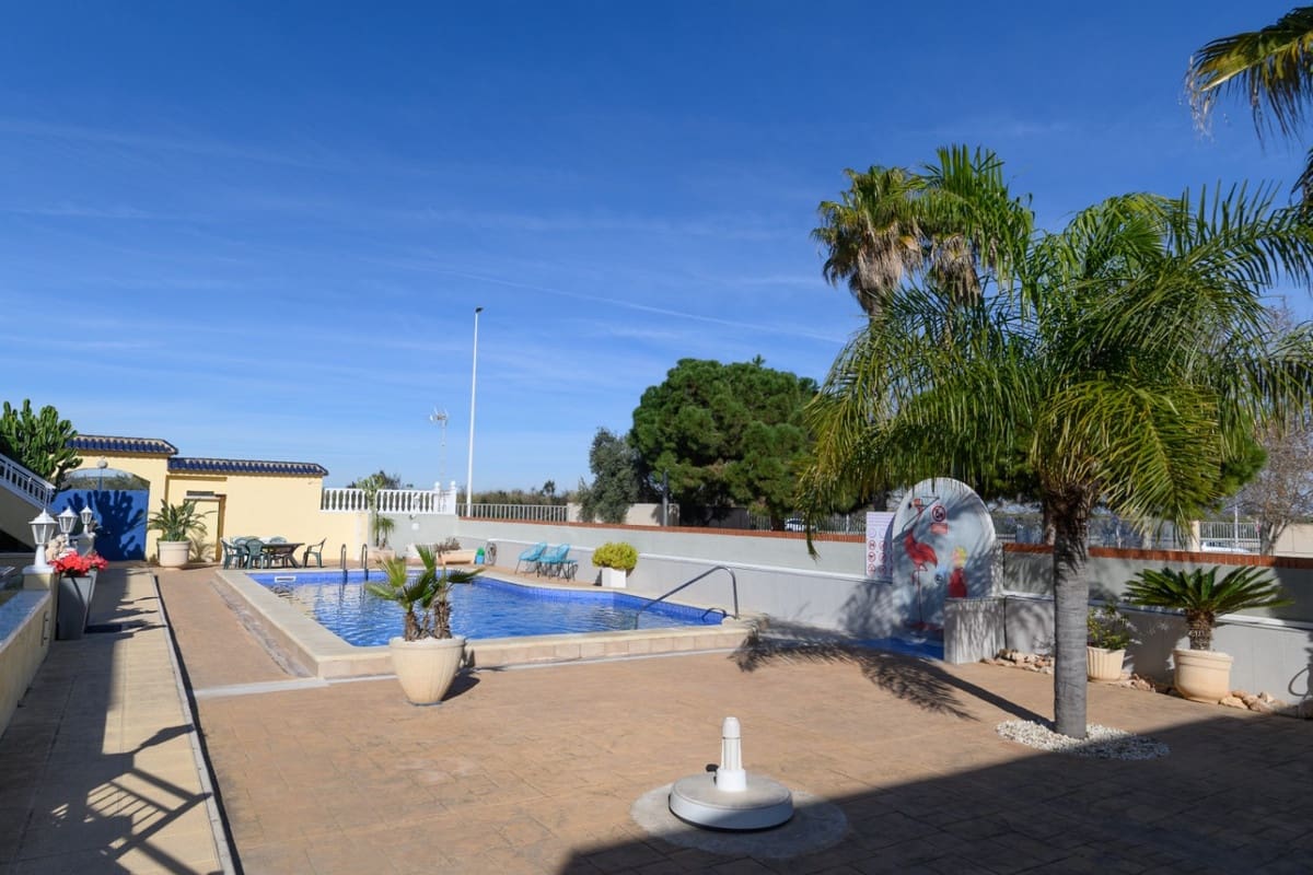 2 slaapkamer Appartement te koop in La Mata met zwembad garage - € 249.000 (Ref: 9607035)