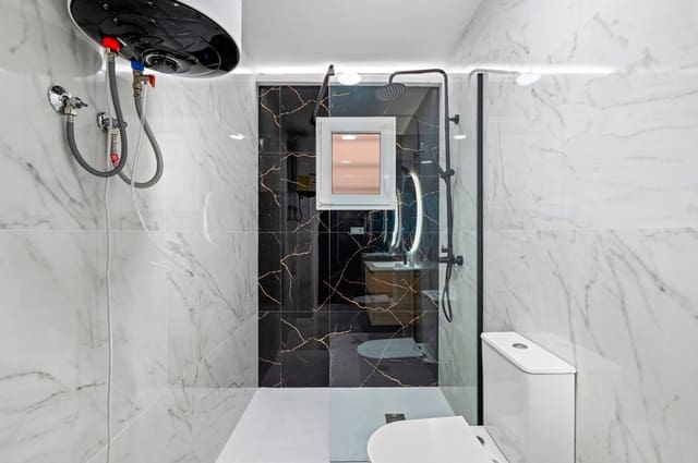 Lejlighed til salg i Ciudad Quesada, Rojales - € 99.800 (Ref: 9607036)