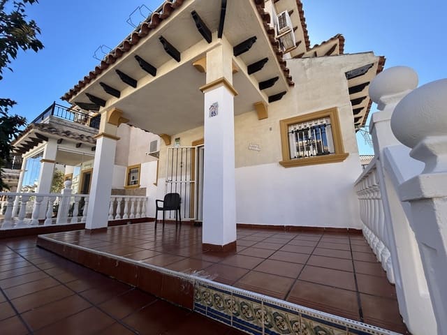 2 soverom Hus til salgs i Cabo Roig, Orihuela med svømmebasseng garasje - € 240 000 (Ref: 9607042)