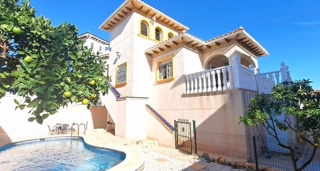 5 makuuhuone Huvila myytävänä paikassa La Zenia, Orihuela mukana uima-altaan 
autotalli - 360 000 € (Ref: 9610581)