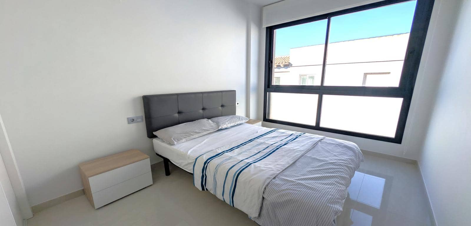 2 soveværelse Penthouse til salg i Torrevieja med swimmingpool - € 224.950 (Ref: 9610592)