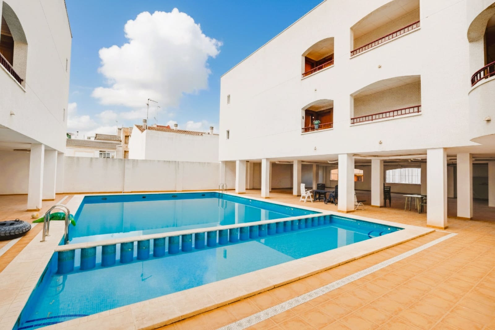 Apartamento de 2 habitaciones en San Fulgencio en venta con piscina - 146.000 € (Ref: 9614619)