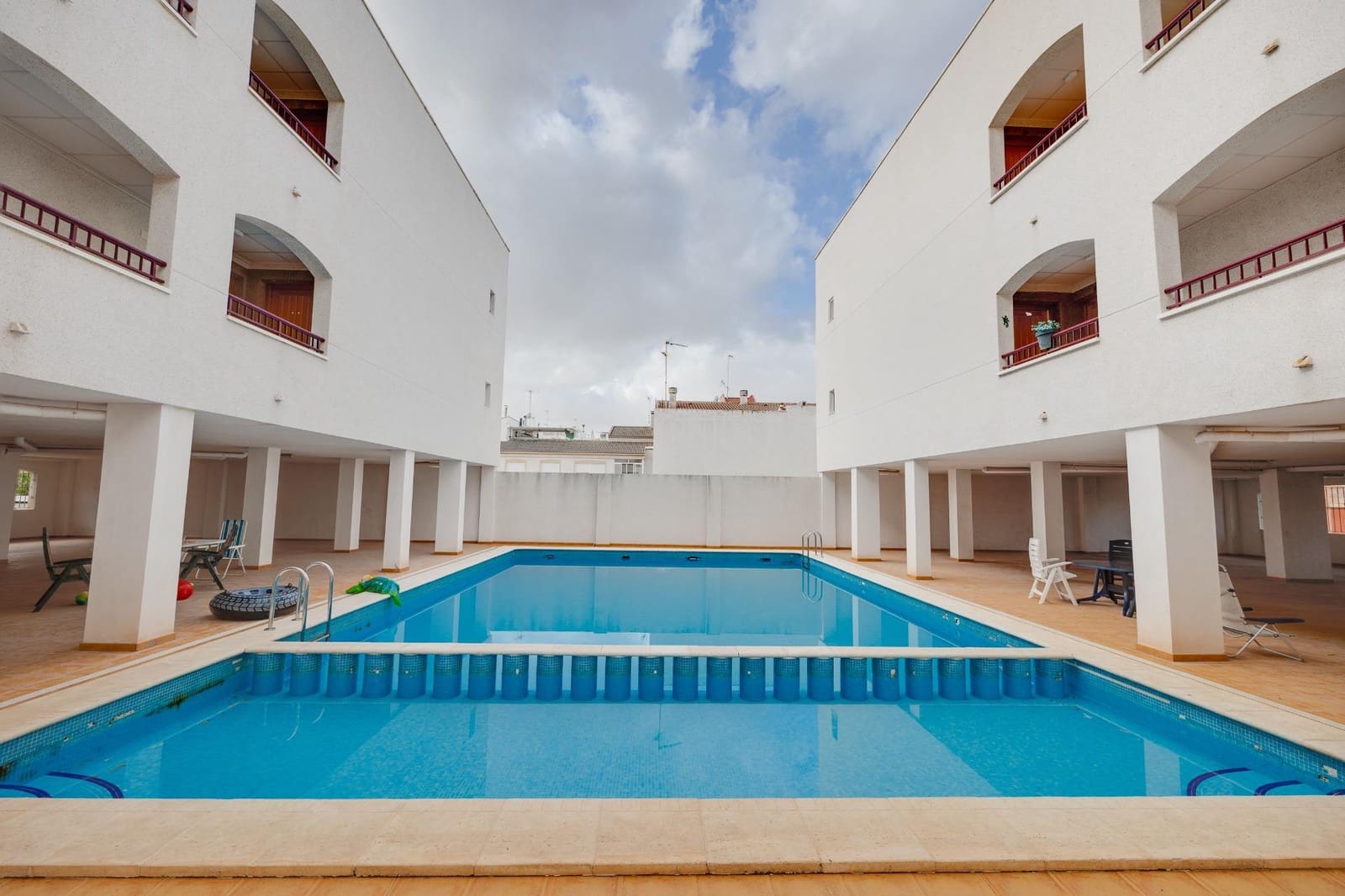 Apartamento de 2 habitaciones en San Fulgencio en venta con piscina - 146.000 € (Ref: 9614619)