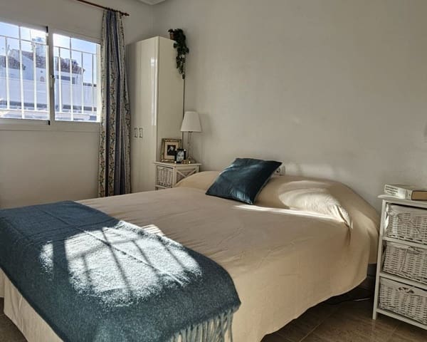 3 slaapkamer Penthouse te koop in Playa Flamenca, Orihuela met zwembad - € 230.000 (Ref: 9618853)