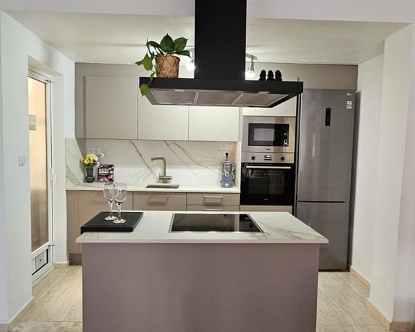 3 slaapkamer Penthouse te koop in Playa Flamenca, Orihuela met zwembad - € 230.000 (Ref: 9618853)