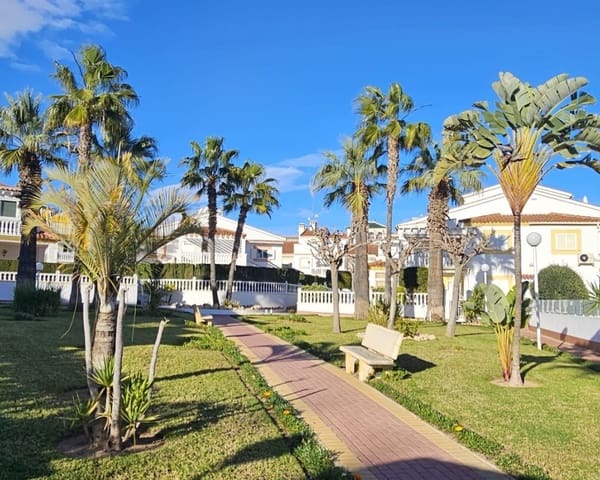 3 slaapkamer Penthouse te koop in Playa Flamenca, Orihuela met zwembad - € 230.000 (Ref: 9618853)