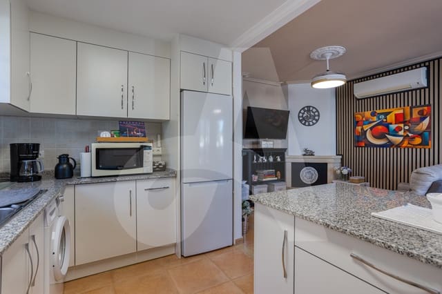 3 chambre Villa/Maison à vendre à El Raso, Guardamar del Segura avec piscine - 255 000 € (Ref: 9638089)