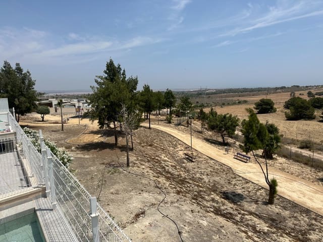 5 sypialnia Willa na sprzedaż w San Miguel de Salinas z basenem - 499 990 € (Ref: 9639926)