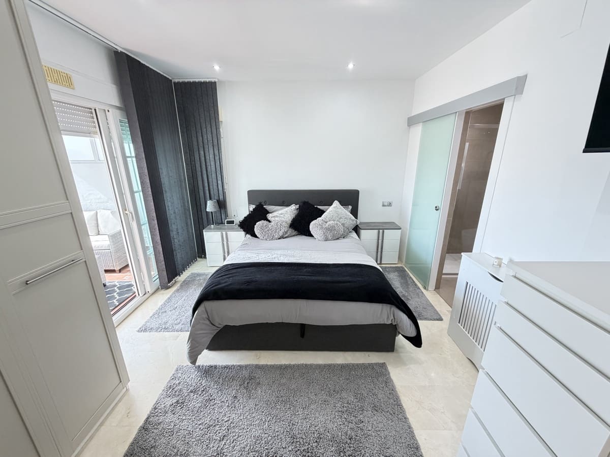 3 soveværelse Villa til salg i Villamartin med swimmingpool - € 389.000 (Ref: 9639933)