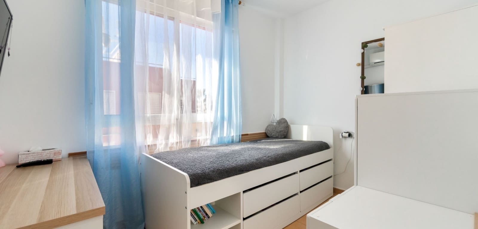 Casa de 3 habitaciones en Villamartin en venta con piscina - 288.000 € (Ref: 9639936)