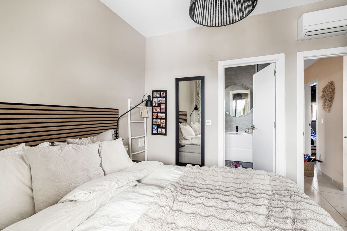 3 soveværelse Villa til salg i La Zenia med swimmingpool - € 499.000 (Ref: 9645668)