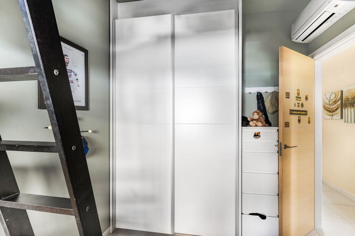 3 soveværelse Villa til salg i La Zenia med swimmingpool - € 499.000 (Ref: 9645668)