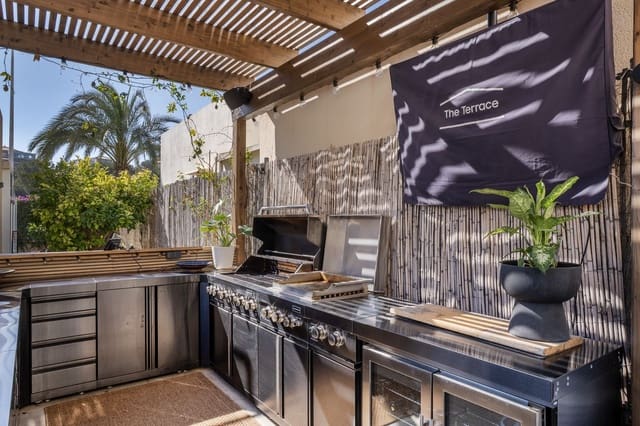 3 soveværelse Villa til salg i La Zenia, Orihuela med swimmingpool - € 499.000 (Ref: 9645668)