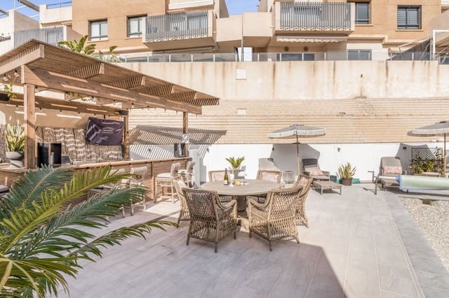 3 soveværelse Villa til salg i La Zenia, Orihuela med swimmingpool - € 499.000 (Ref: 9645668)