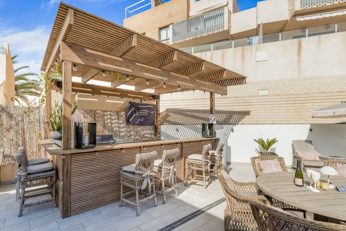 3 soveværelse Villa til salg i La Zenia med swimmingpool - € 499.000 (Ref: 9645668)