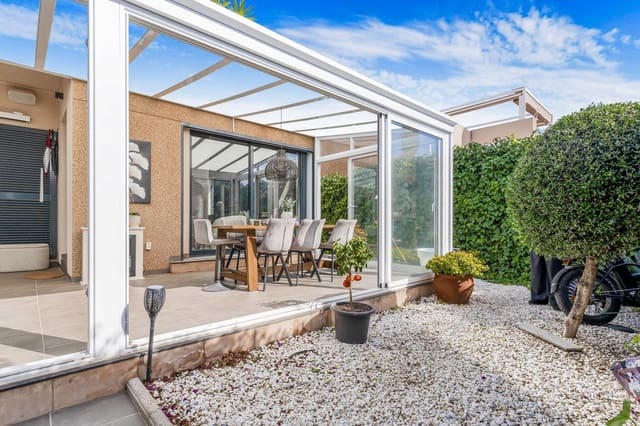 3 soveværelse Villa til salg i La Zenia, Orihuela med swimmingpool - € 499.000 (Ref: 9645668)