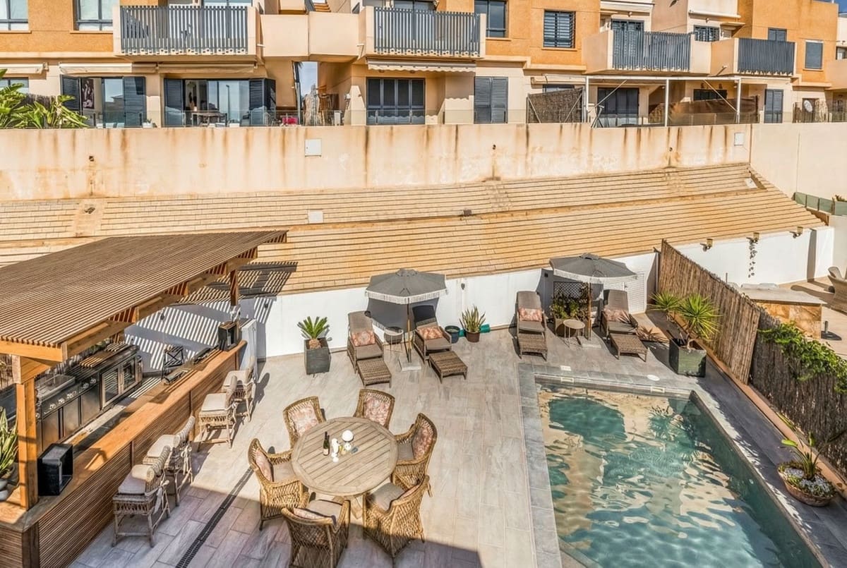 3 soveværelse Villa til salg i La Zenia med swimmingpool - € 499.000 (Ref: 9645668)