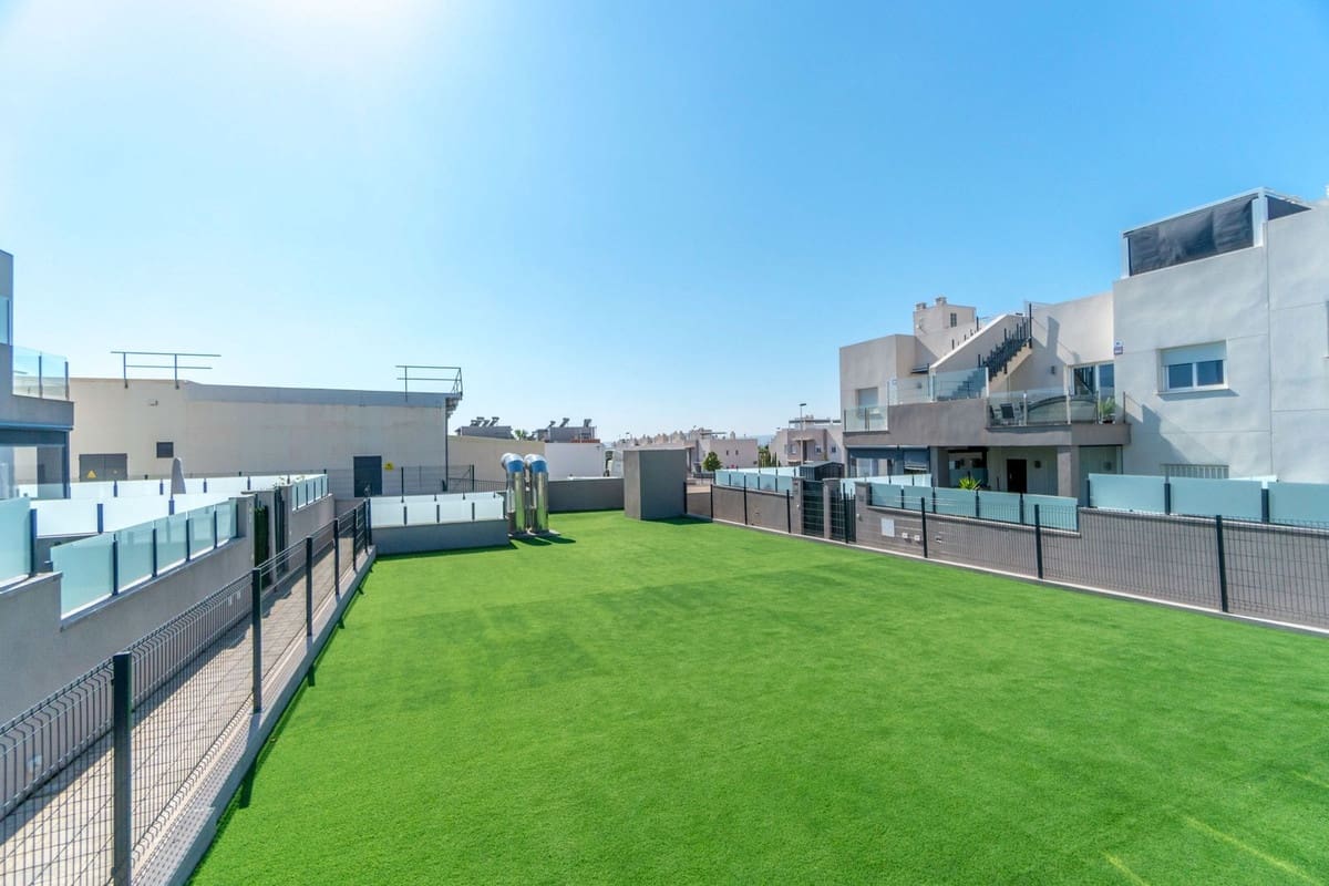 2 quarto Apartamento para venda em Torrevieja com piscina - 265 000 € (Ref: 9645669)