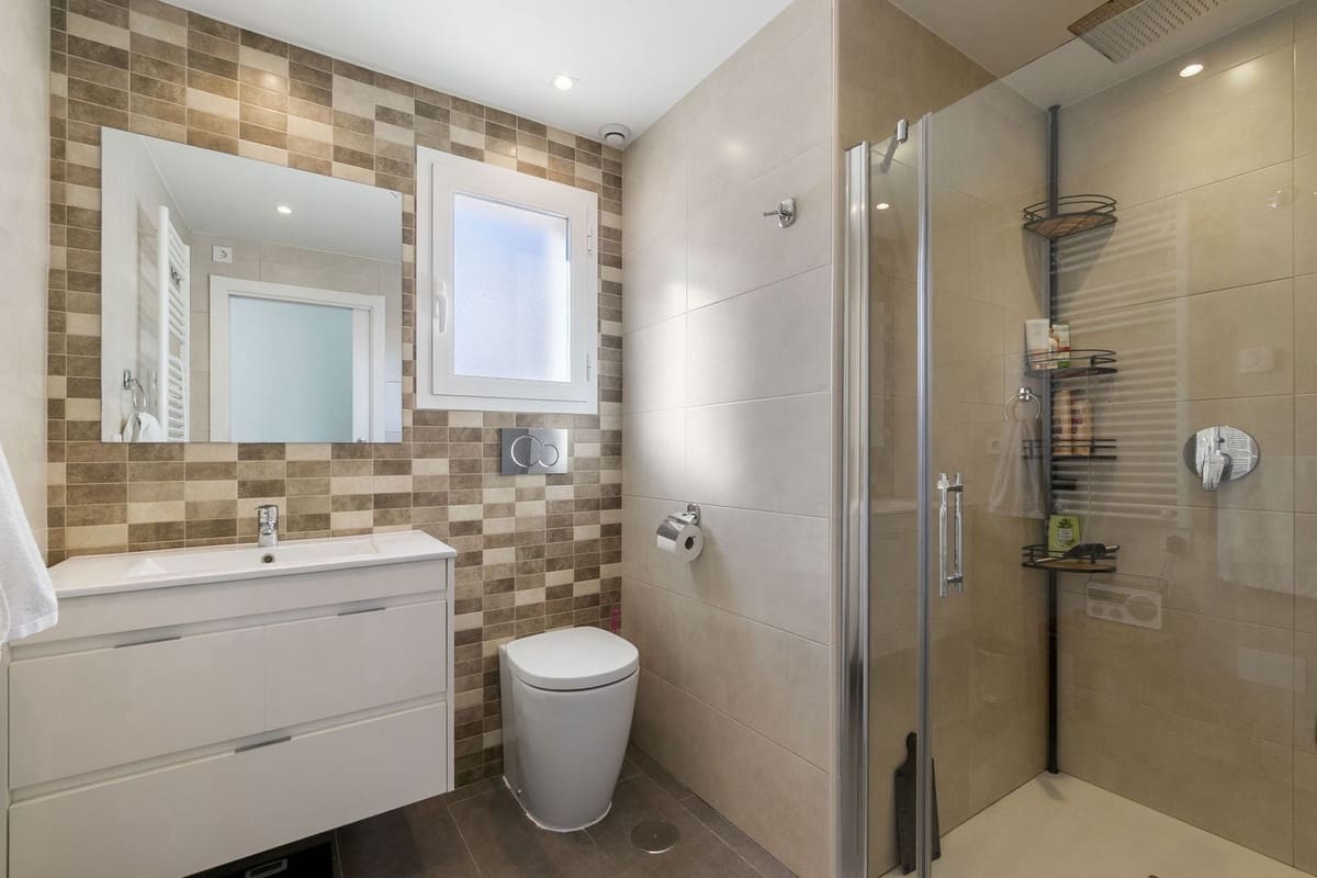 2 quarto Apartamento para venda em Torrevieja com piscina garagem - 265 000 € (Ref: 9645669)