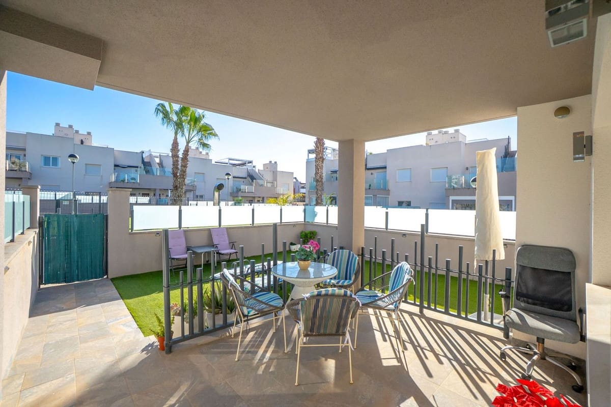 2 quarto Apartamento para venda em Torrevieja com piscina garagem - 265 000 € (Ref: 9645669)