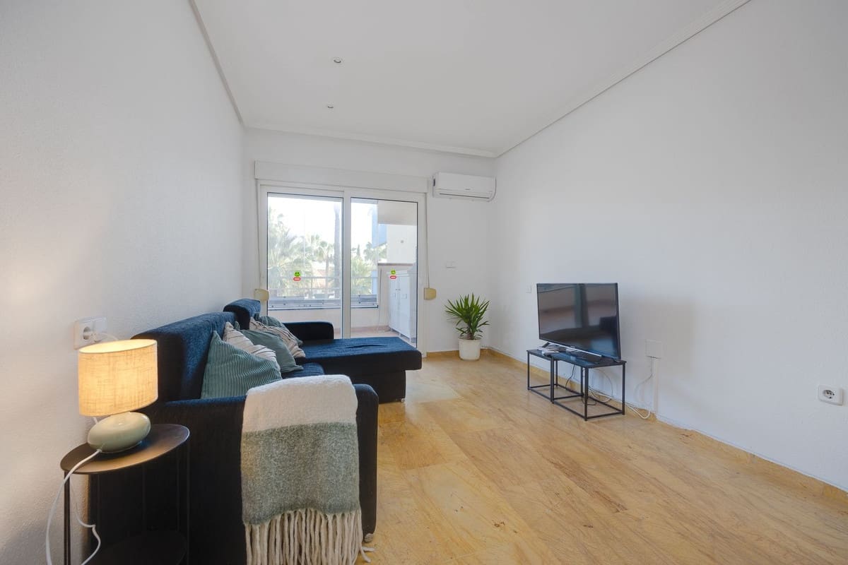 Apartamento de 2 habitaciones en Cabo Roig en venta con piscina garaje - 229.000 € (Ref: 9645673)