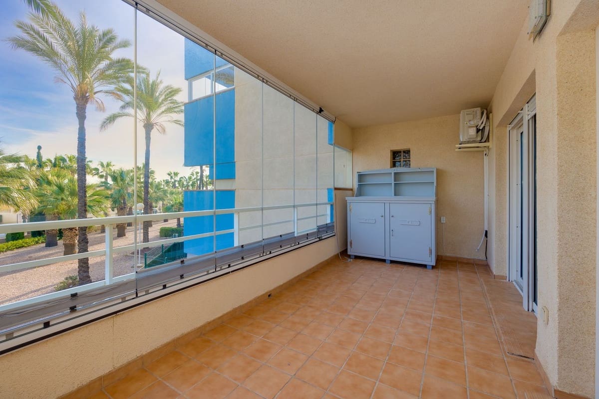 Apartamento de 2 habitaciones en Cabo Roig en venta con piscina garaje - 229.000 € (Ref: 9645673)