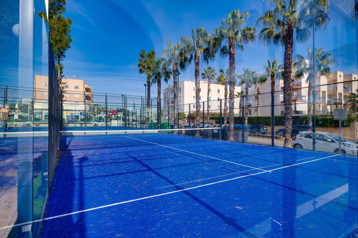 Apartamento de 2 habitaciones en Cabo Roig en venta con piscina garaje - 229.000 € (Ref: 9645673)