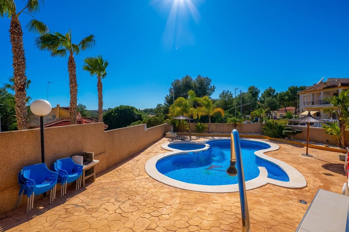 2 Zimmer Haus zu verkaufen in Algorfa mit Pool Garage - 155.000 € (Ref: 9645675)