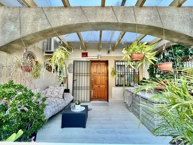 3 soverom Hus til salgs i Playa Flamenca, Orihuela med svømmebasseng - € 238 000 (Ref: 9650770)