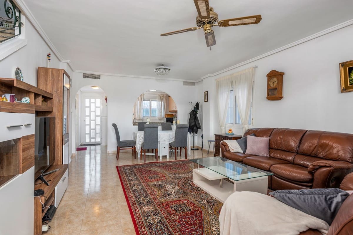 4 quarto Casa em Banda para venda em Ciudad Quesada com piscina garagem - 269 000 € (Ref: 9650771)