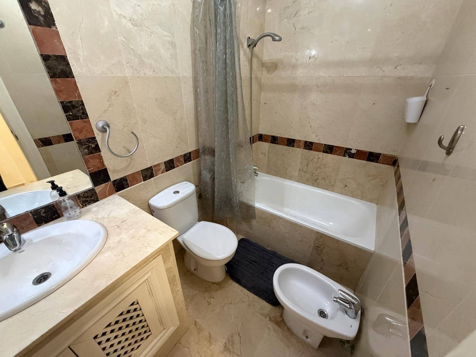 2 bedroom Apartment for sale in Villamartin with pool - € 159,900 (Ref: 9660787)