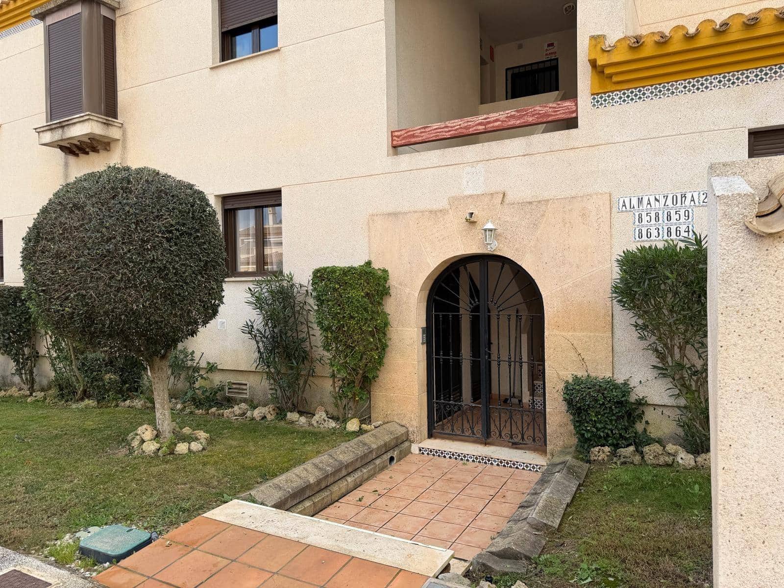 2 bedroom Apartment for sale in Villamartin with pool - € 159,900 (Ref: 9660787)