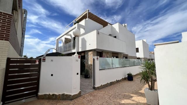 3 makuuhuone Omakotitalo myytävänä paikassa Cabo Roig, Orihuela mukana uima-altaan - 299 000 € (Ref: 9682266)