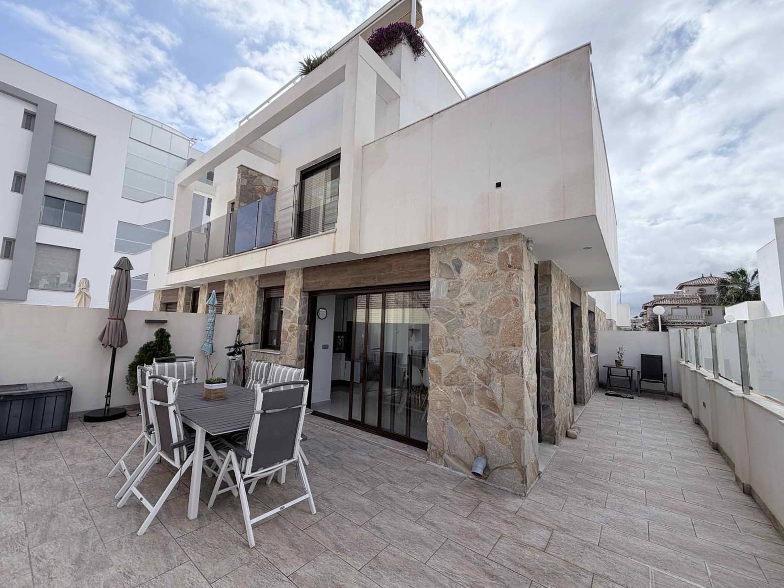 3 bedroom Townhouse for sale in Cabo Roig with pool - € 299,000 (Ref: 9682266)