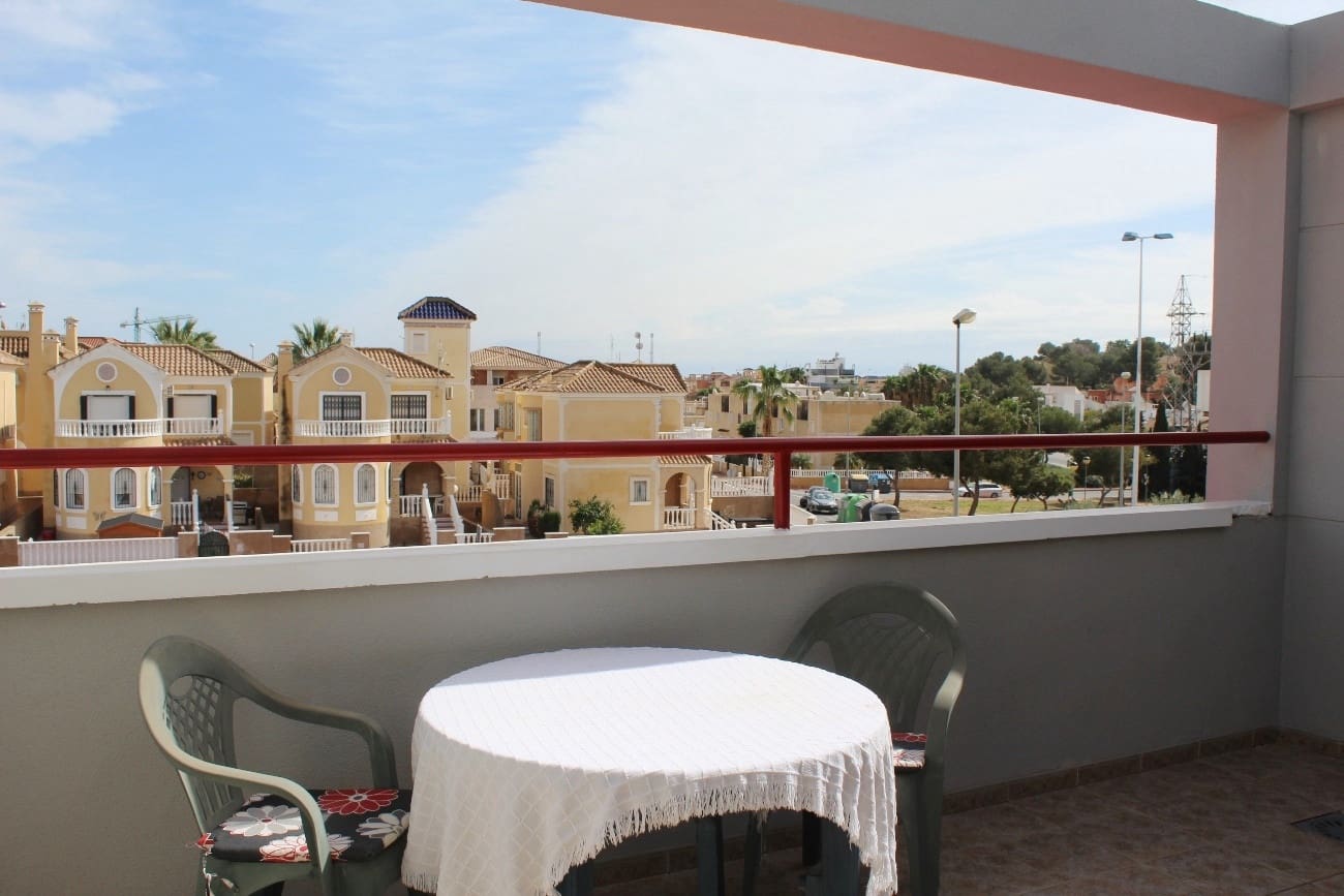 2 soverom Penthouse til salgs i Villamartin - € 148 000 (Ref: 9682273)