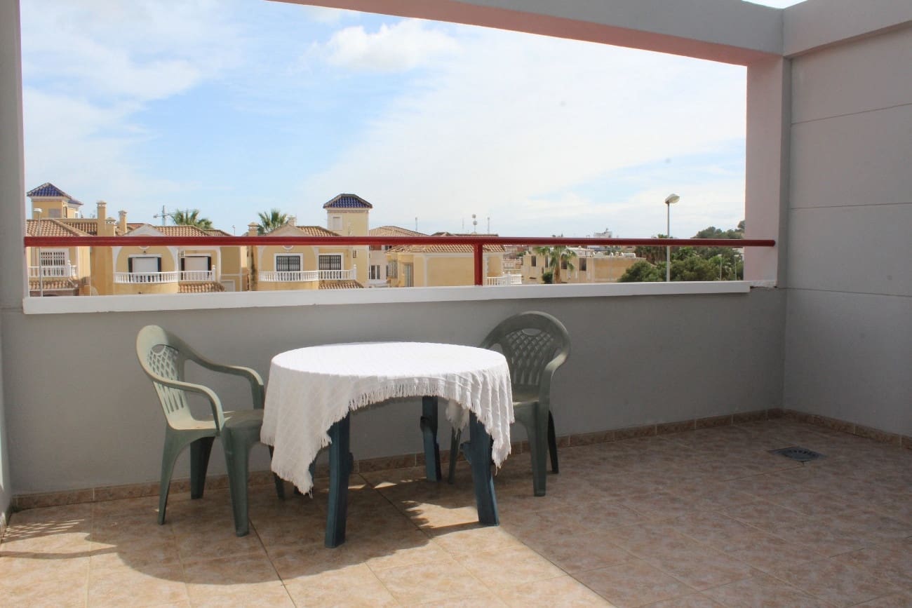 2 soverom Penthouse til salgs i Villamartin - € 148 000 (Ref: 9682273)