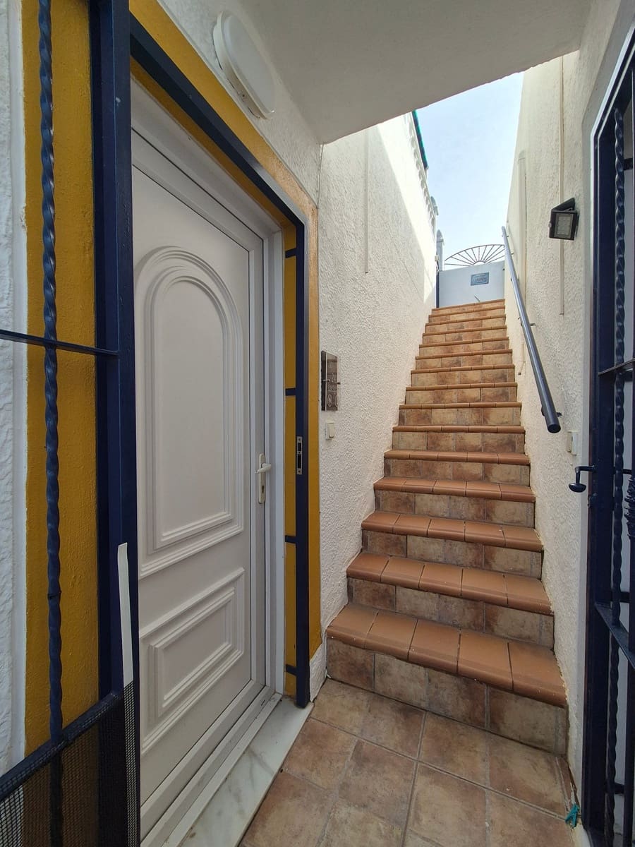 3 sypialnia Penthouse na sprzedaż w Playa Flamenca z basenem - 169 950 € (Ref: 9689954)