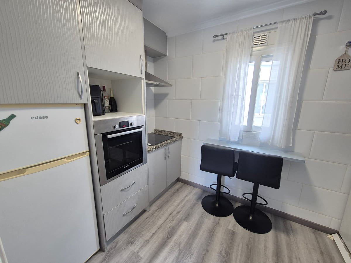 3 sypialnia Penthouse na sprzedaż w Playa Flamenca z basenem - 169 950 € (Ref: 9689954)