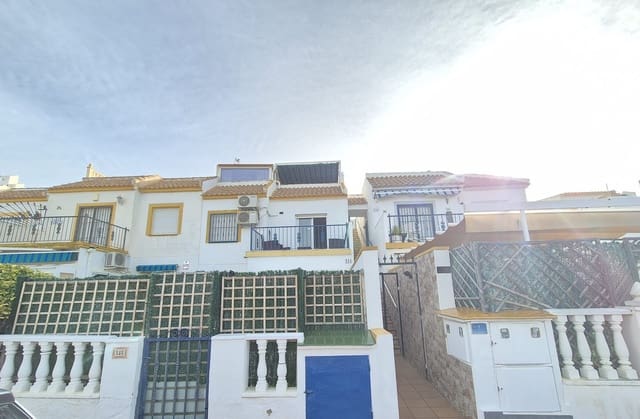3 slaapkamer Penthouse te koop in Playa Flamenca, Orihuela met zwembad - € 167.500 (Ref: 9689954)
