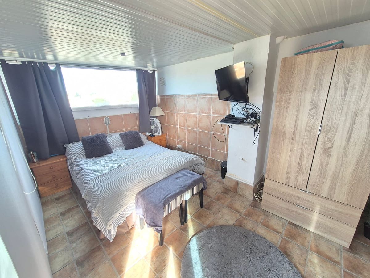 3 bedroom Penthouse for sale in Playa Flamenca with pool - € 167,500 (Ref: 9689954)