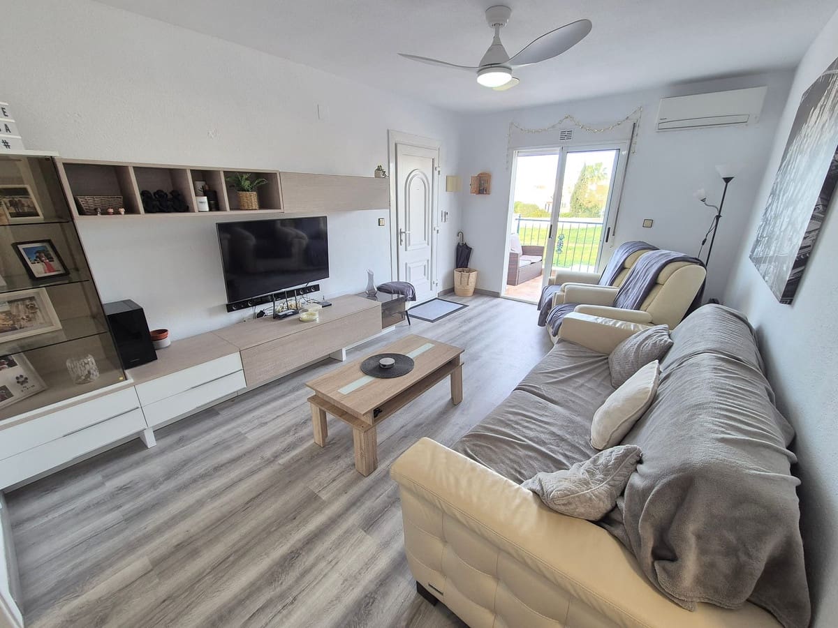 3 bedroom Penthouse for sale in Playa Flamenca with pool - € 167,500 (Ref: 9689954)