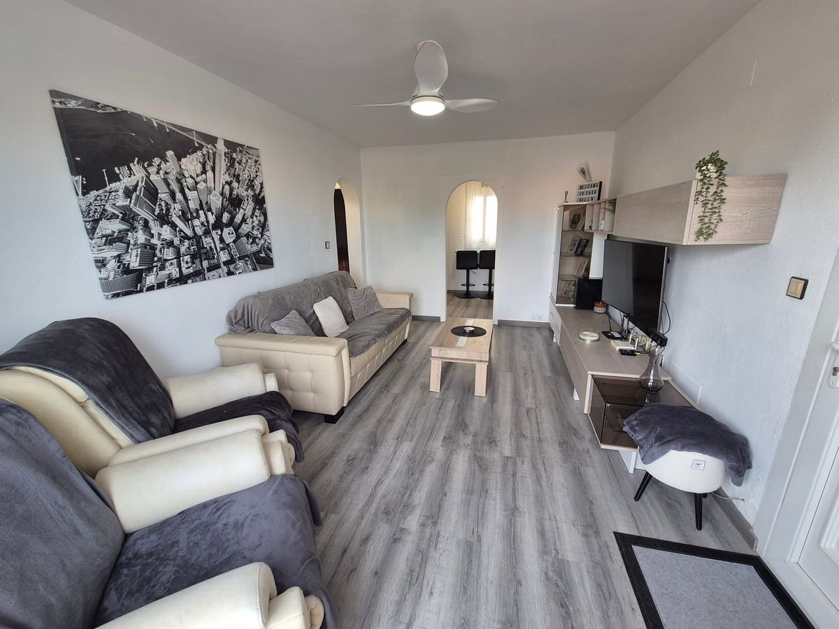 3 bedroom Penthouse for sale in Playa Flamenca with pool - € 167,500 (Ref: 9689954)