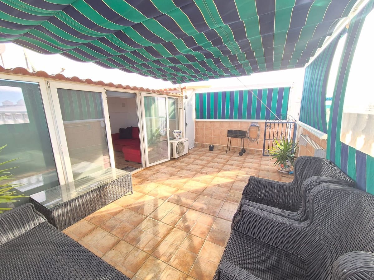 3 bedroom Penthouse for sale in Playa Flamenca with pool - € 167,500 (Ref: 9689954)