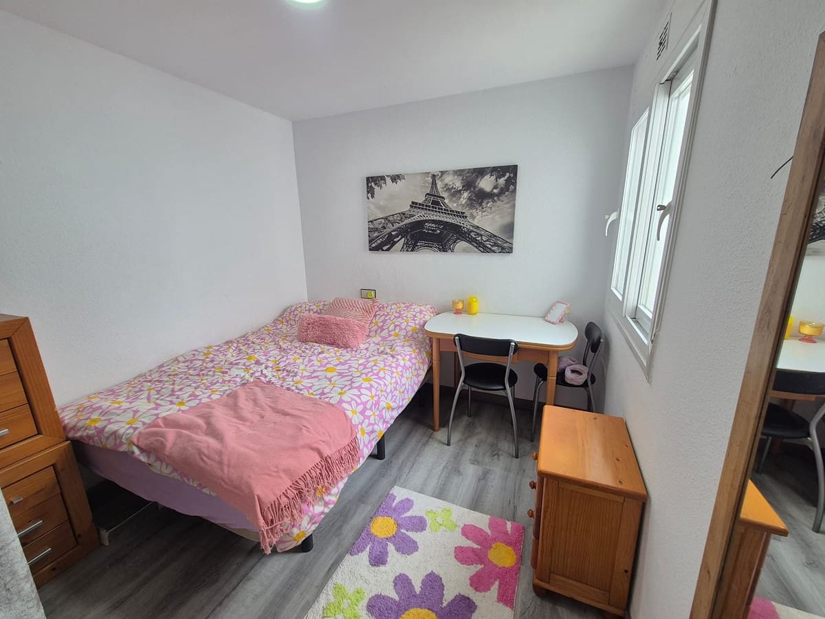 3 bedroom Penthouse for sale in Playa Flamenca with pool - € 167,500 (Ref: 9689954)