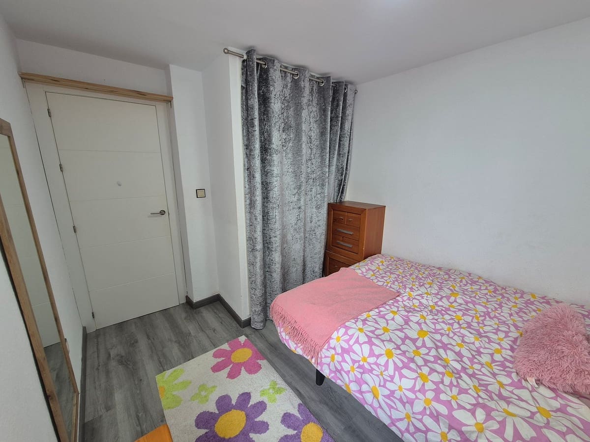 3 bedroom Penthouse for sale in Playa Flamenca with pool - € 167,500 (Ref: 9689954)