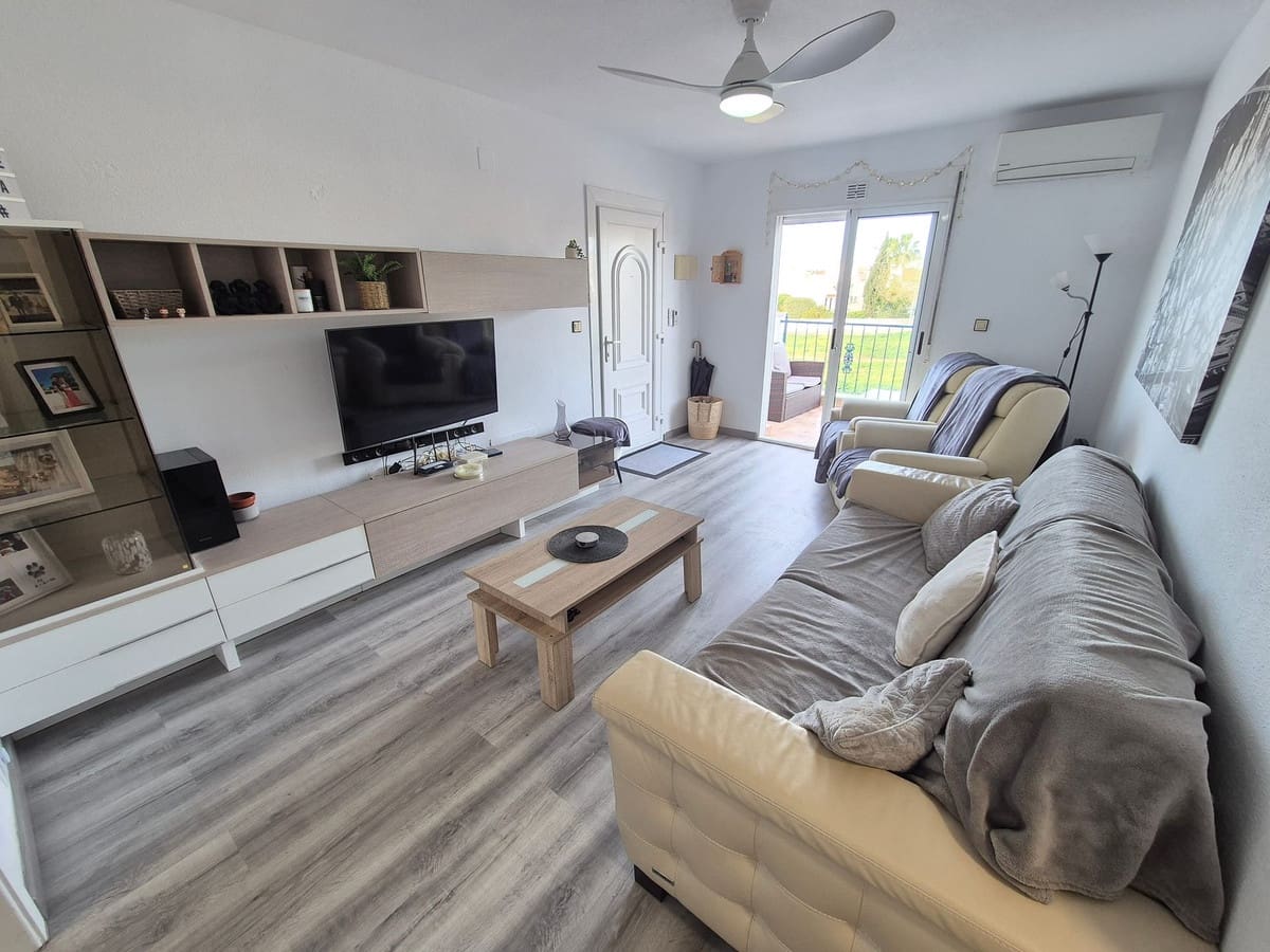 3 bedroom Penthouse for sale in Playa Flamenca with pool - € 167,500 (Ref: 9689954)